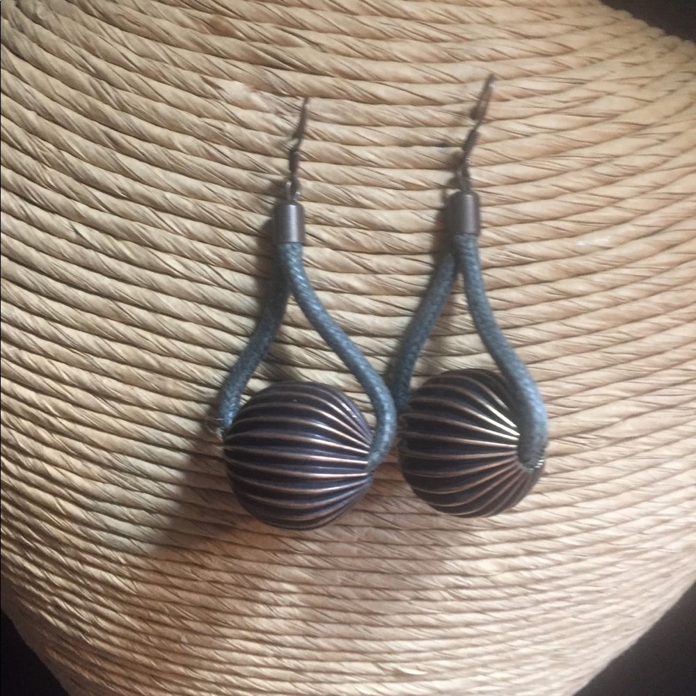 Ribbed Copper Dangle Earrings. - image 4